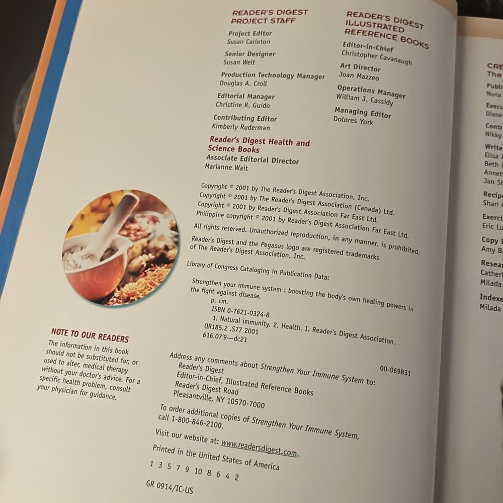 STRENGTHEN YOUR IMMUNE SYSTEM HARDCOVER BOOK READERS DIGEST - Picture 8 of 17